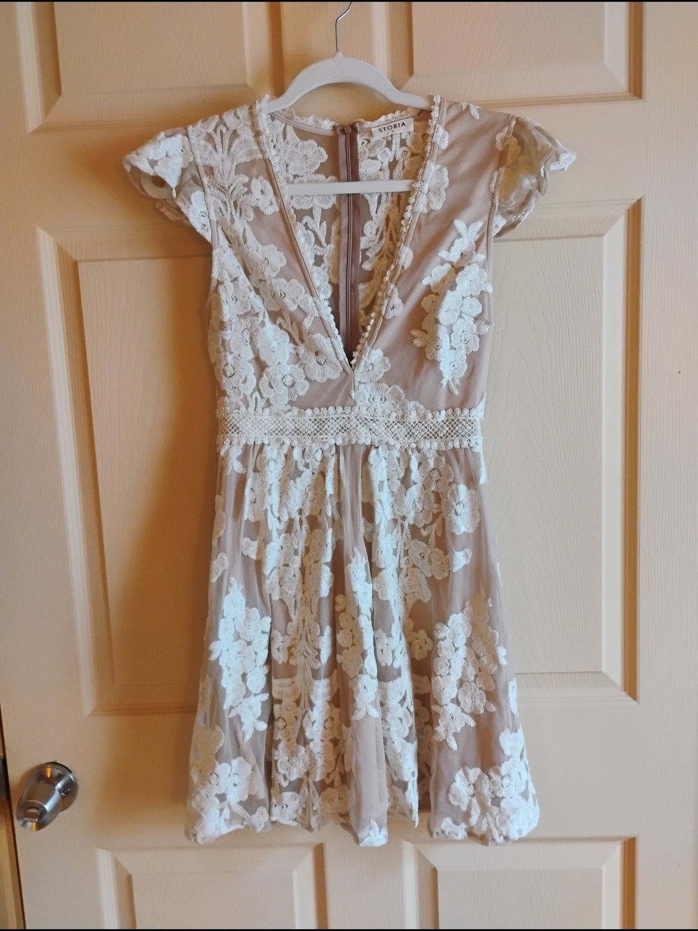 Storia Floral Lace Beige Dress with White Applique